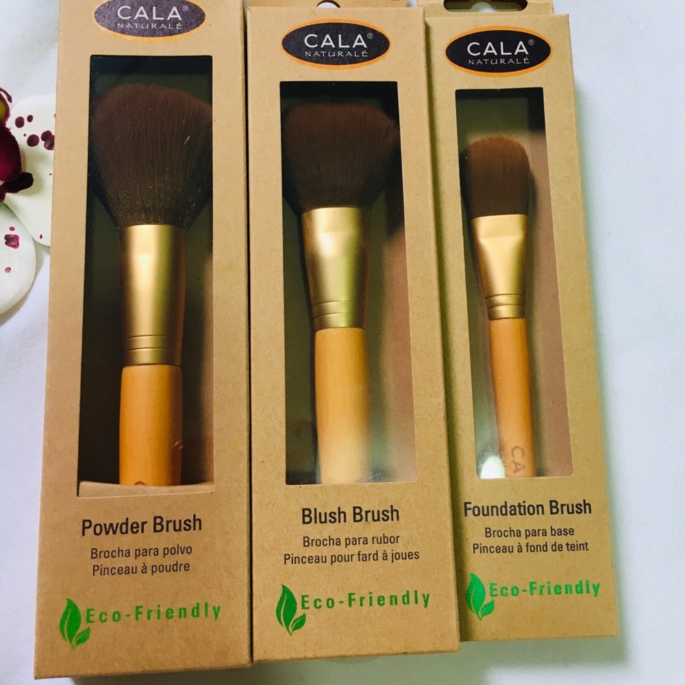 3 makeup brushes
